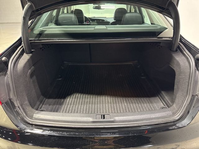 2016 Audi A4 4dr Sedan Manual quattro 2.0T Premium - 22973368 - 37