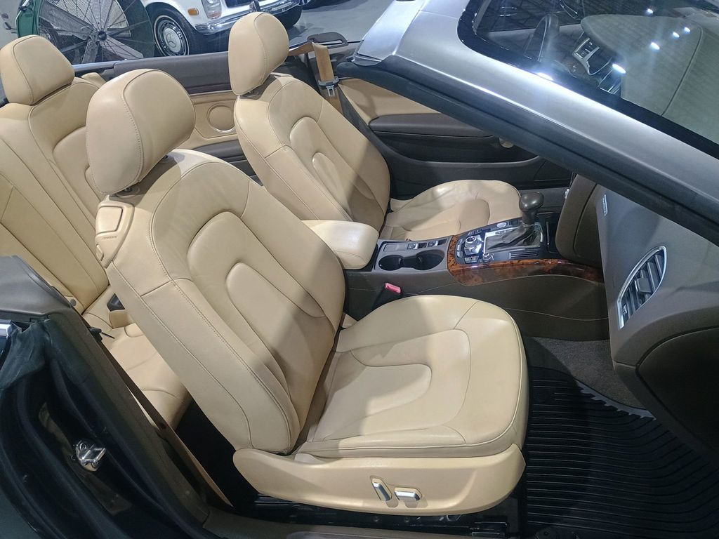 2016 Audi A5 2dr Cabriolet Automatic quattro 2.0T Premium Plus - 22988723 - 31