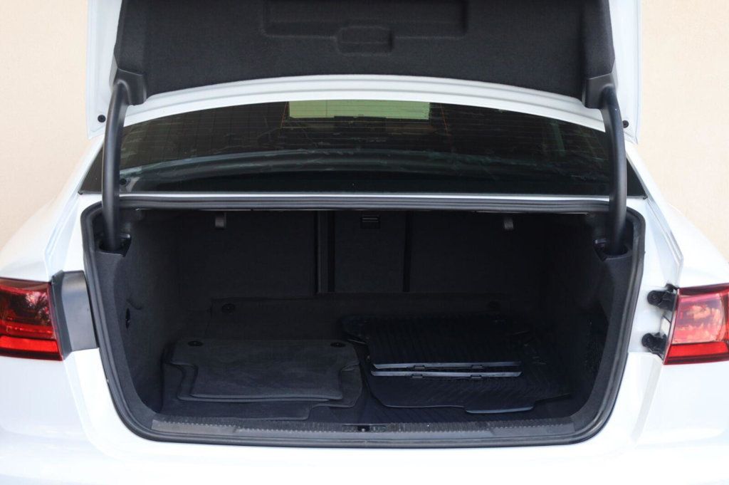 Audi A6 2.0T Premium Plus photo 14