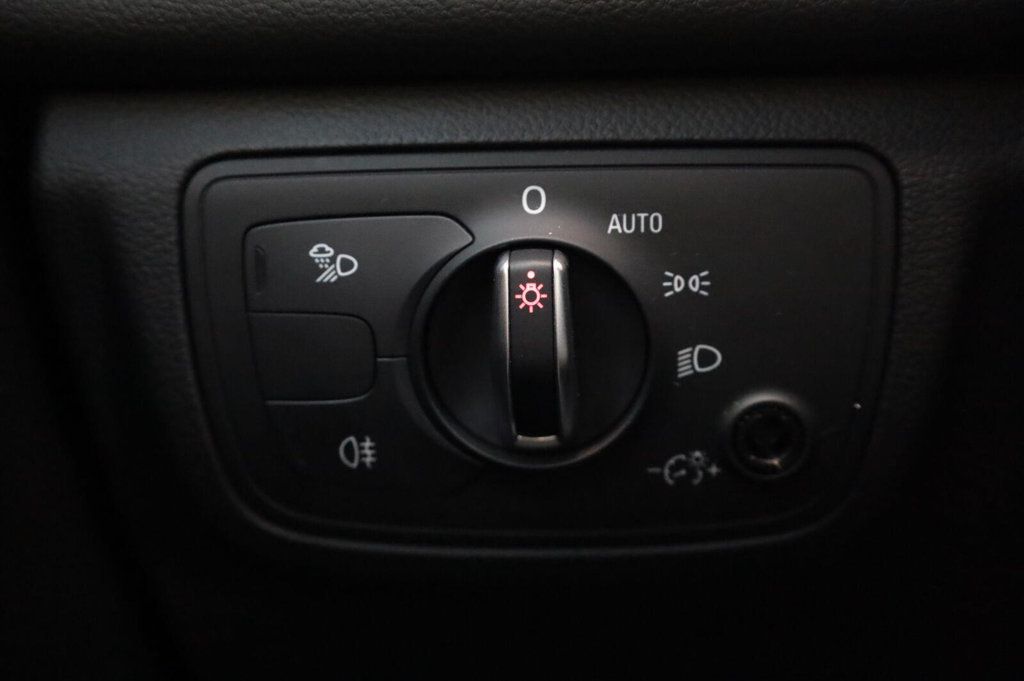 Audi A6 2.0T Premium Plus photo 35