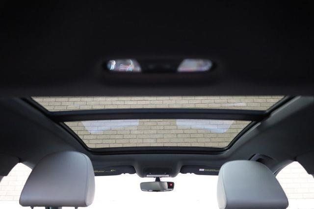 2016 Audi Q3 Premium Plus - 23026673 - 11