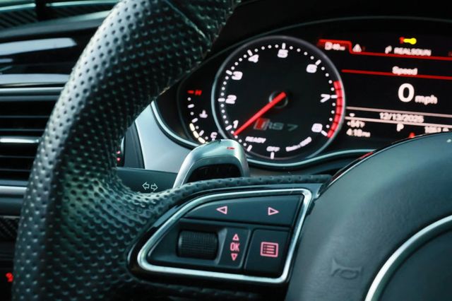 2016 Audi RS 7 4dr Hatchback Prestige - 22960962 - 13