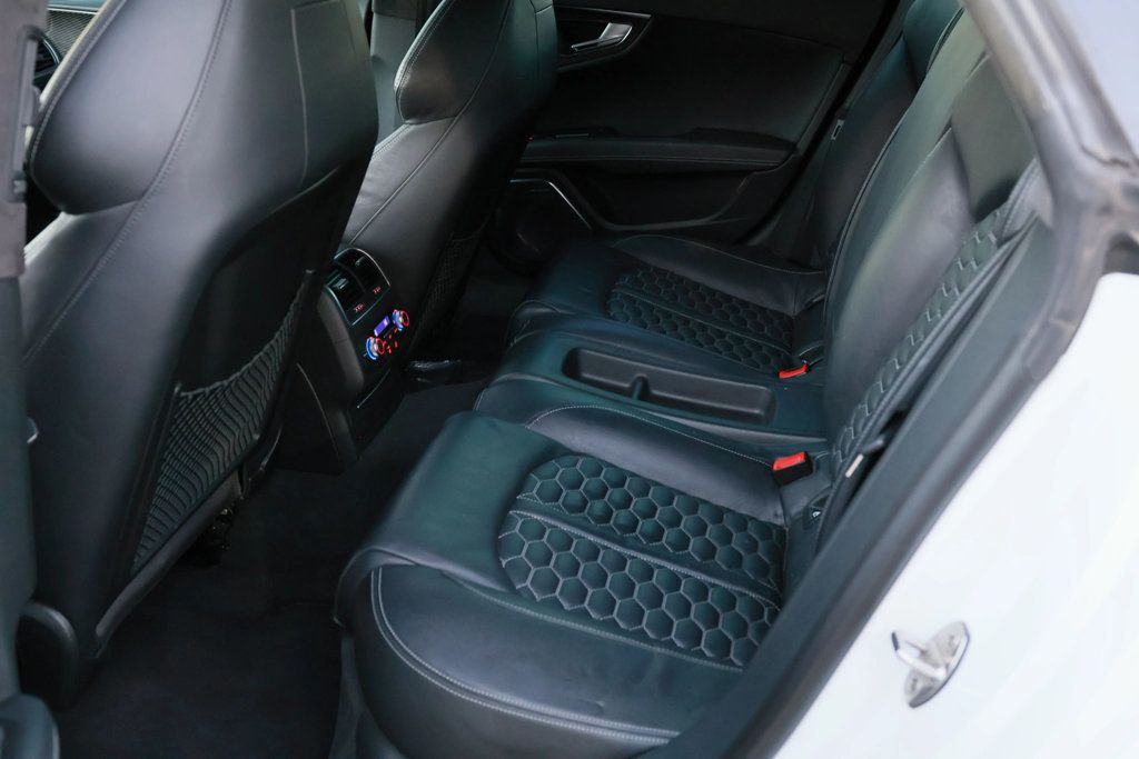 2016 Audi RS 7 4dr Hatchback Prestige - 22960962 - 32