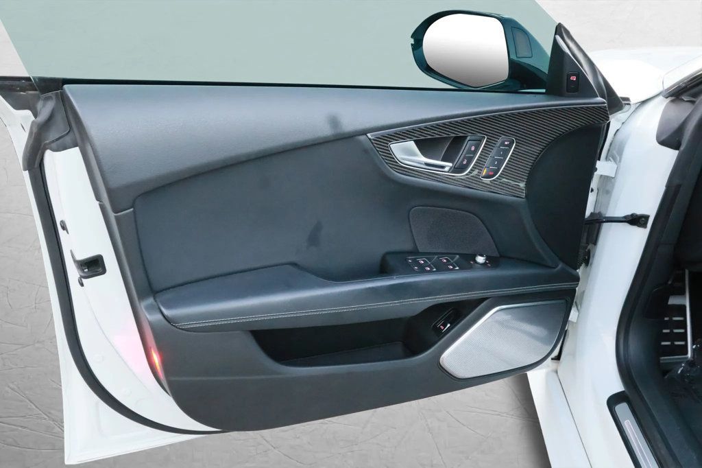 2016 Audi RS 7 4dr Hatchback Prestige - 22960962 - 8