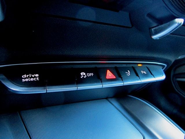 2016 Audi TT 2dr Coupe S tronic quattro 2.0T - 22976784 - 32