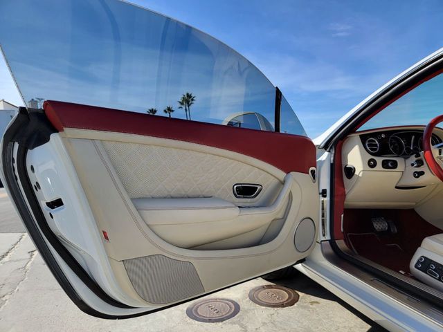 2016 Bentley Continental GT 2016 BENTLEY CONTINENTAL GT W12 LIKE NEW, EXQUISITE INSIDE & OUT - 21665729 - 25