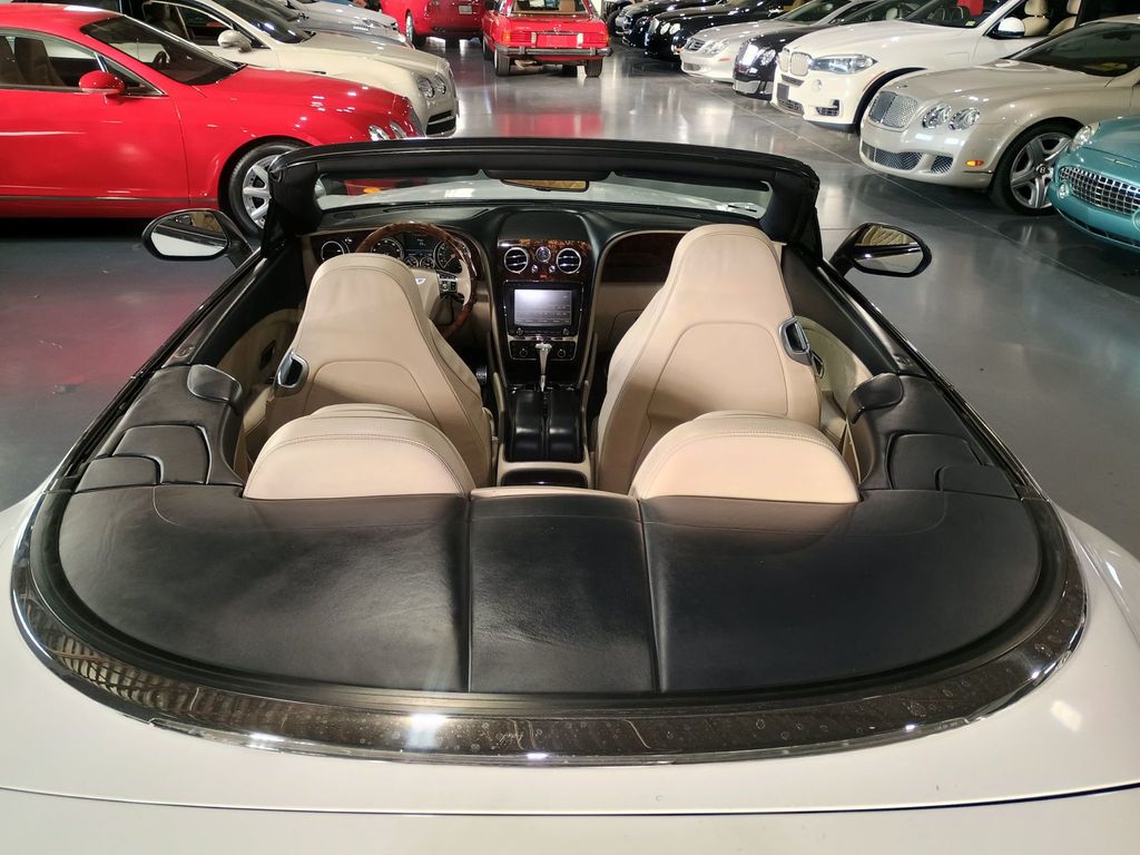 2016 Bentley Continental GT 2dr Convertible V8 - 22947042 - 24