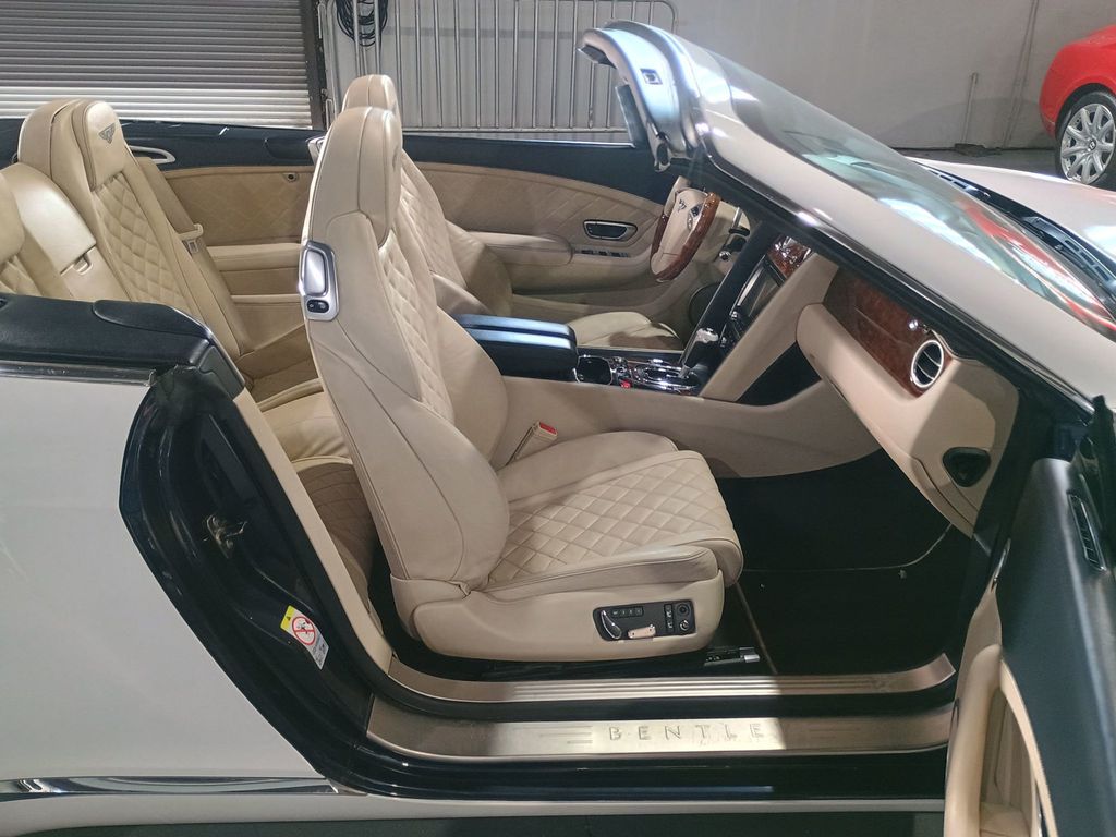2016 Bentley Continental GT 2dr Convertible V8 - 22947042 - 26
