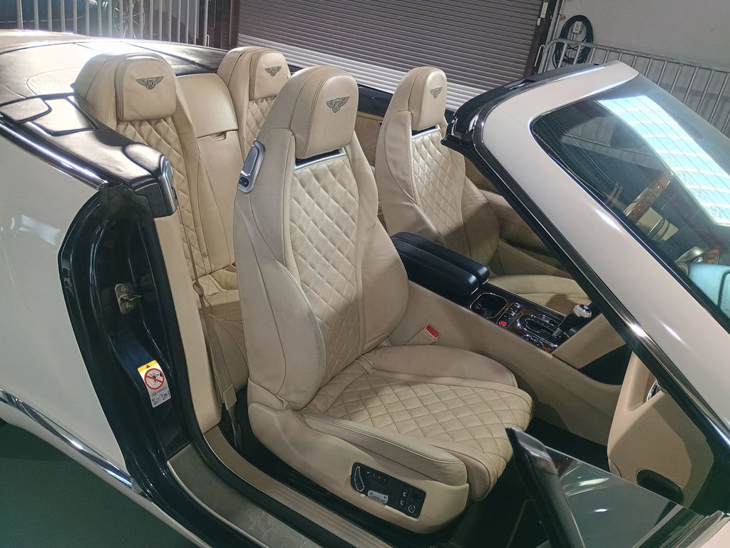2016 Bentley Continental GT 2dr Convertible V8 - 22947042 - 29
