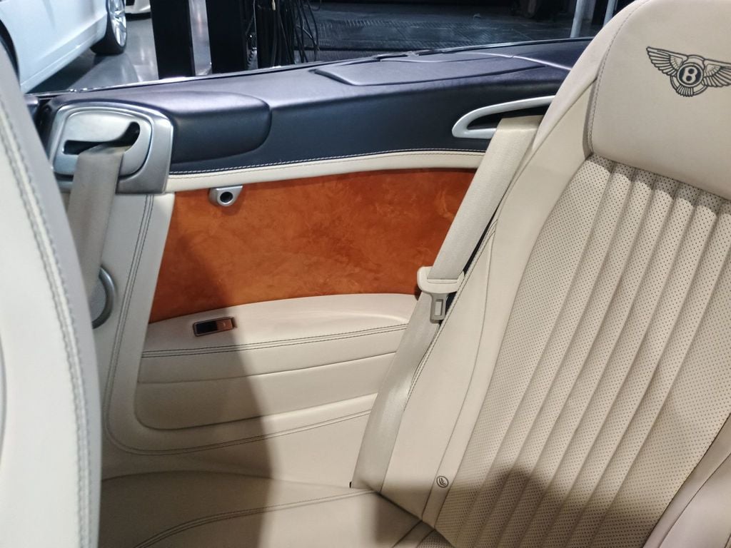 2016 Bentley Continental GT 2dr Convertible V8 Clean Carfax - 22952471 - 26