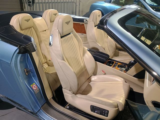2016 Bentley Continental GT 2dr Convertible V8 Clean Carfax - 22952471 - 31