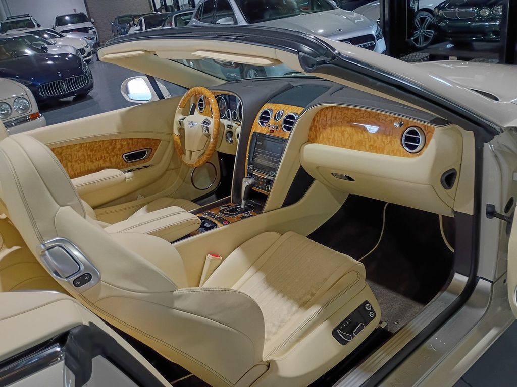 2016 Bentley Continental GT 2dr Convertible V8 Clean Carfax 4059 Miles - 23102580 - 36