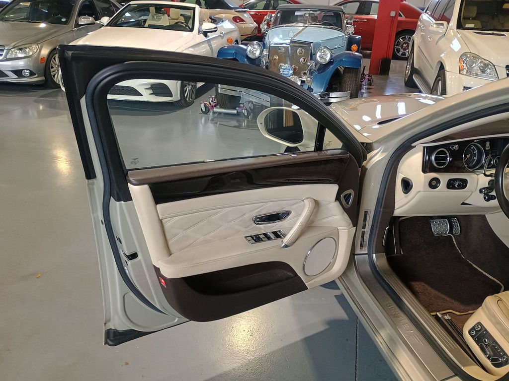 2016 Bentley Flying Spur 4dr Sedan V8 - 22938782 - 11