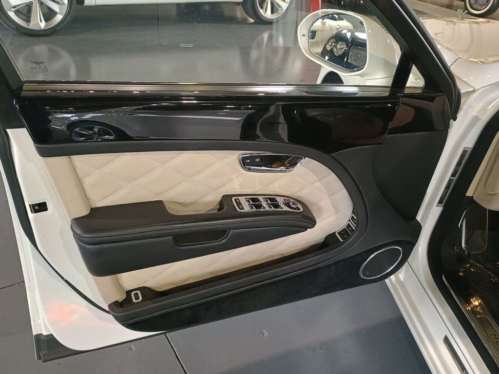 2016 Bentley Mulsanne 4dr Sedan Speed Clean Carfax Florida Car - 23018717 - 13