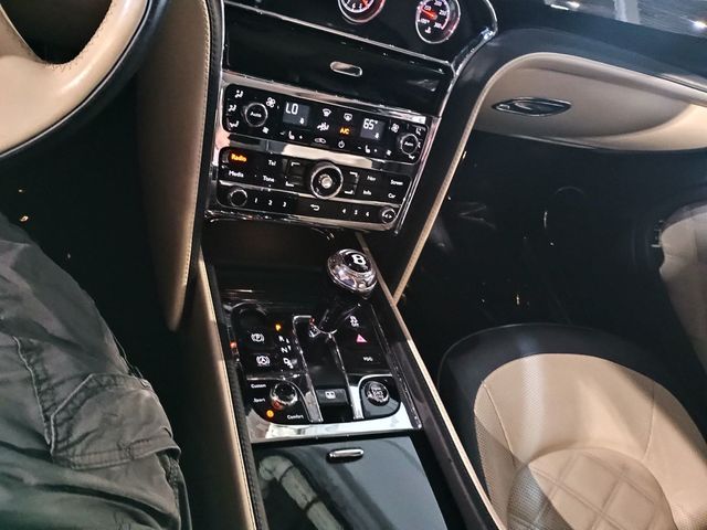 2016 Bentley Mulsanne 4dr Sedan Speed Clean Carfax Florida Car - 23018717 - 27