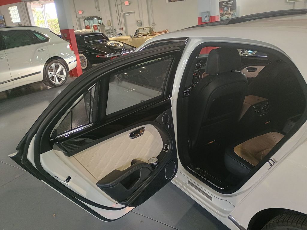 2016 Bentley Mulsanne 4dr Sedan Speed Clean Carfax Florida Car - 23018717 - 29