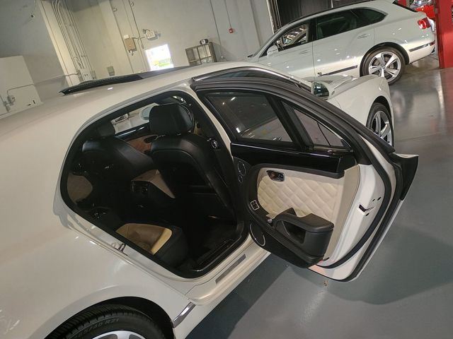 2016 Bentley Mulsanne 4dr Sedan Speed Clean Carfax Florida Car - 23018717 - 38
