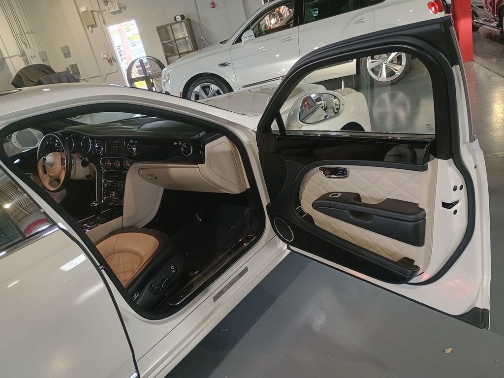 2016 Bentley Mulsanne 4dr Sedan Speed Clean Carfax Florida Car - 23018717 - 45