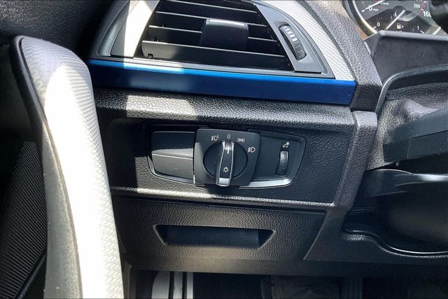2016 BMW 2 Series M235i xDrive - 23015916 - 22