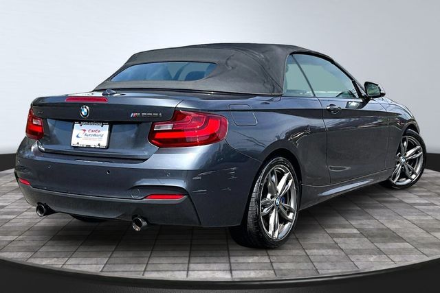 2016 BMW 2 Series M235i xDrive Convertible's photo