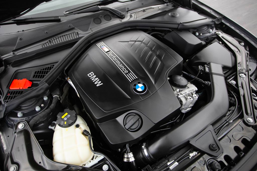 2016 BMW 2 Series M235i xDrive - 22040315 - 43