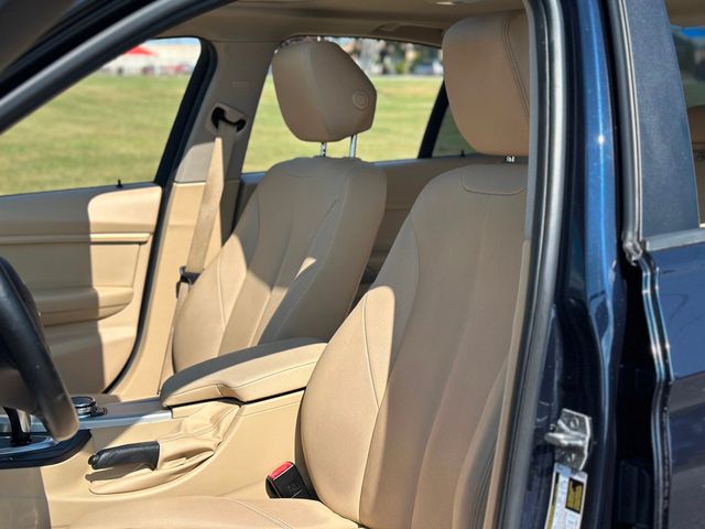 2016 BMW 3 Series 320i - 22914106 - 11