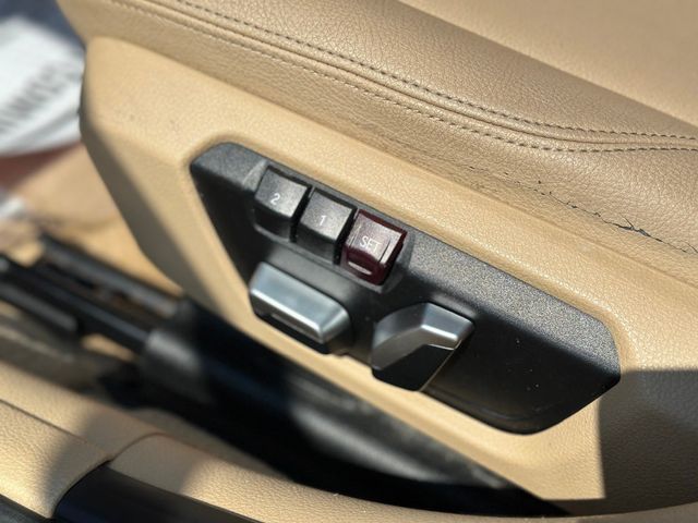 2016 BMW 3 Series 320i - 22914106 - 12