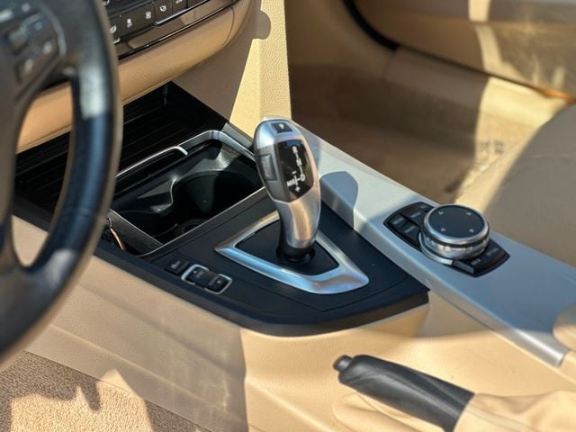 2016 BMW 3 Series 320i - 22914106 - 17