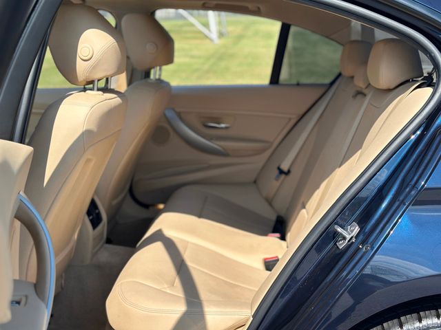 2016 BMW 3 Series 320i - 22914106 - 19