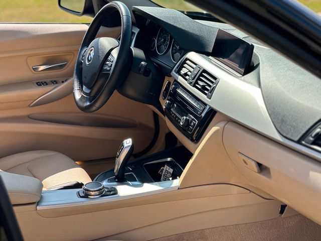 2016 BMW 3 Series 320i - 22914106 - 25