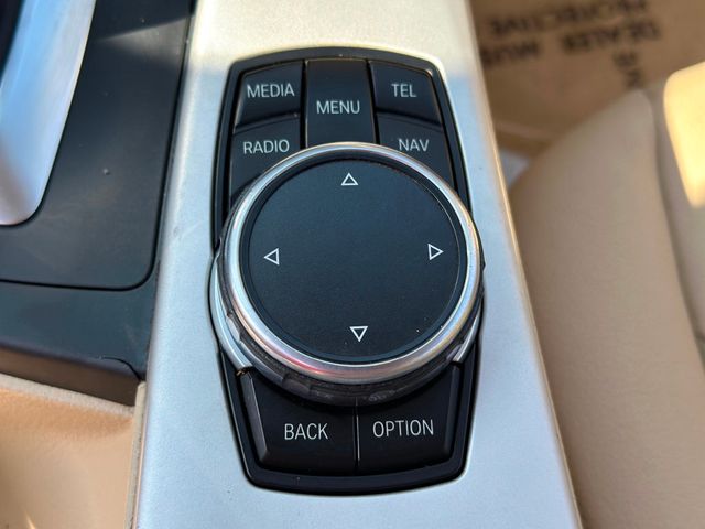 2016 BMW 3 Series 320i - 22914106 - 35