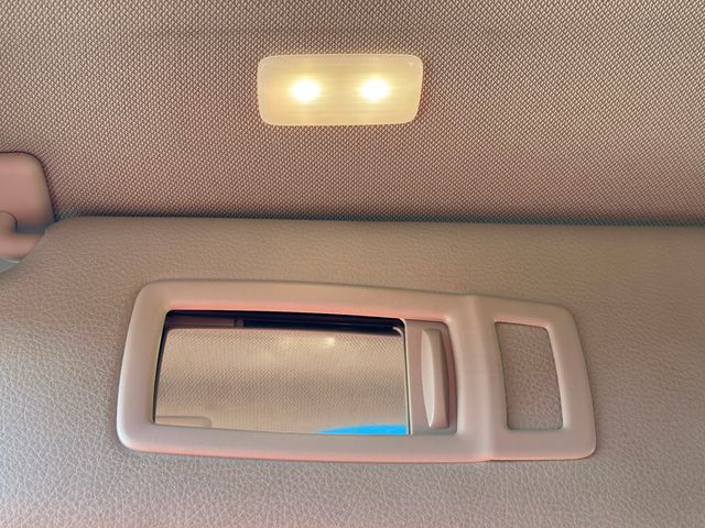 2016 BMW 3 Series 320i - 22914106 - 41