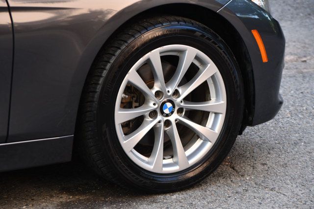2016 BMW 3 Series 320i - 22884971 - 14