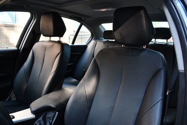 2016 BMW 3 Series 320i - 22884971 - 17