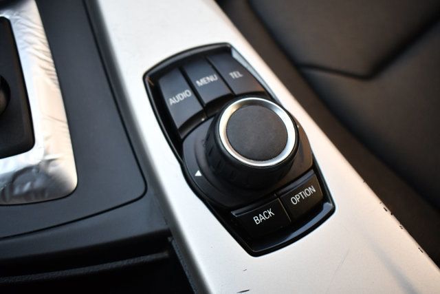 2016 BMW 3 Series 320i - 22884971 - 25