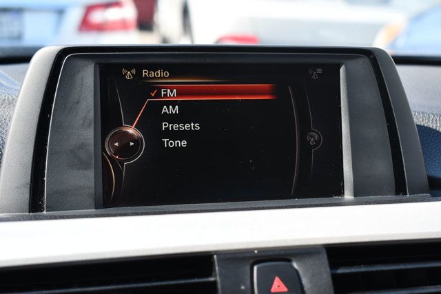 2016 BMW 3 Series 320i - 22884971 - 35