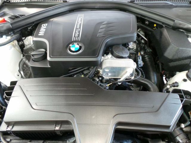 2016 BMW 3 Series 320i - 15400179 - 13