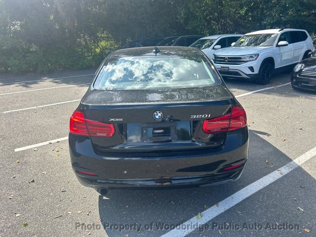 2016 BMW 3 Series 320i xDrive - 23083103 - 3