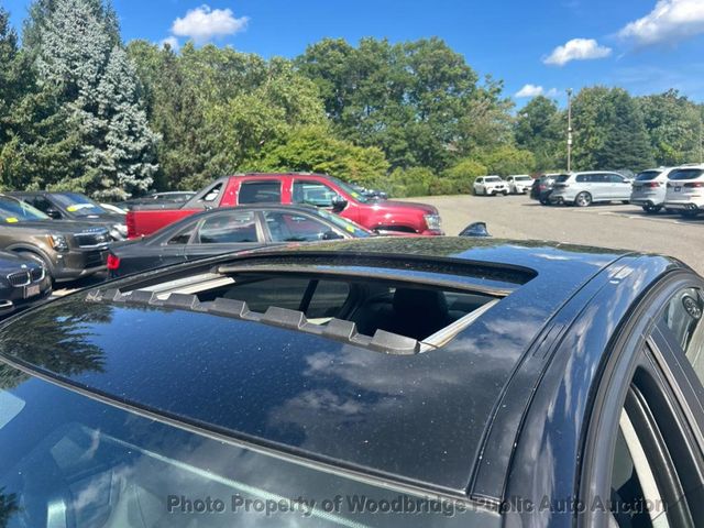2016 BMW 3 Series 320i xDrive - 23083103 - 4
