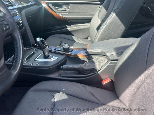 2016 BMW 3 Series 320i xDrive - 23083103 - 7