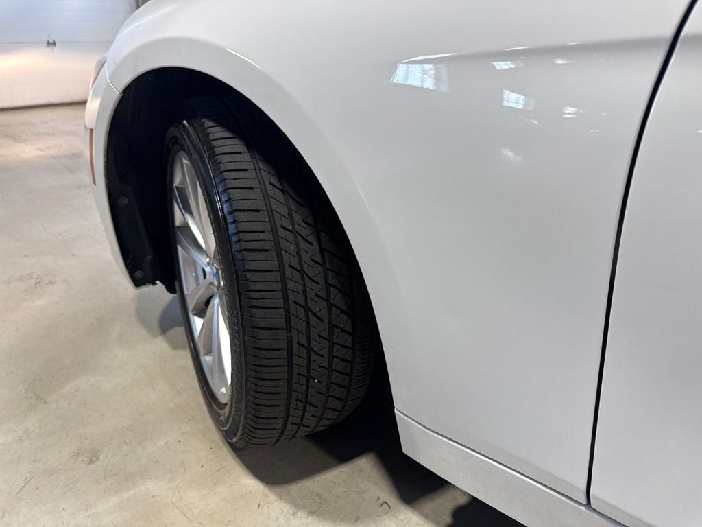 2016 BMW 3 Series 320i xDrive - 23045767 - 2
