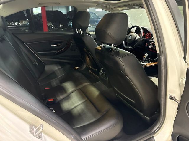 2016 BMW 3 Series 320i xDrive - 23045767 - 34