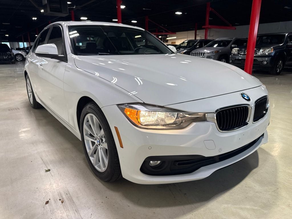 2016 BMW 3 Series 320i xDrive - 23045767 - 7