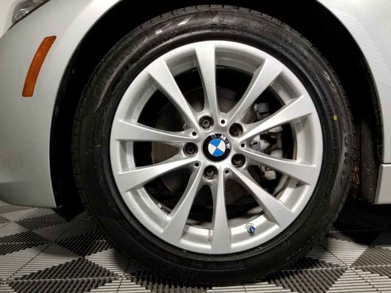 2016 BMW 3 Series 320i xDrive - 18323531 - 12