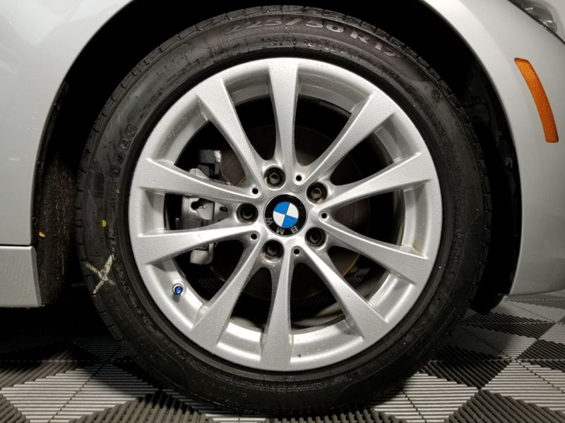 2016 BMW 3 Series 320i xDrive - 18323531 - 19