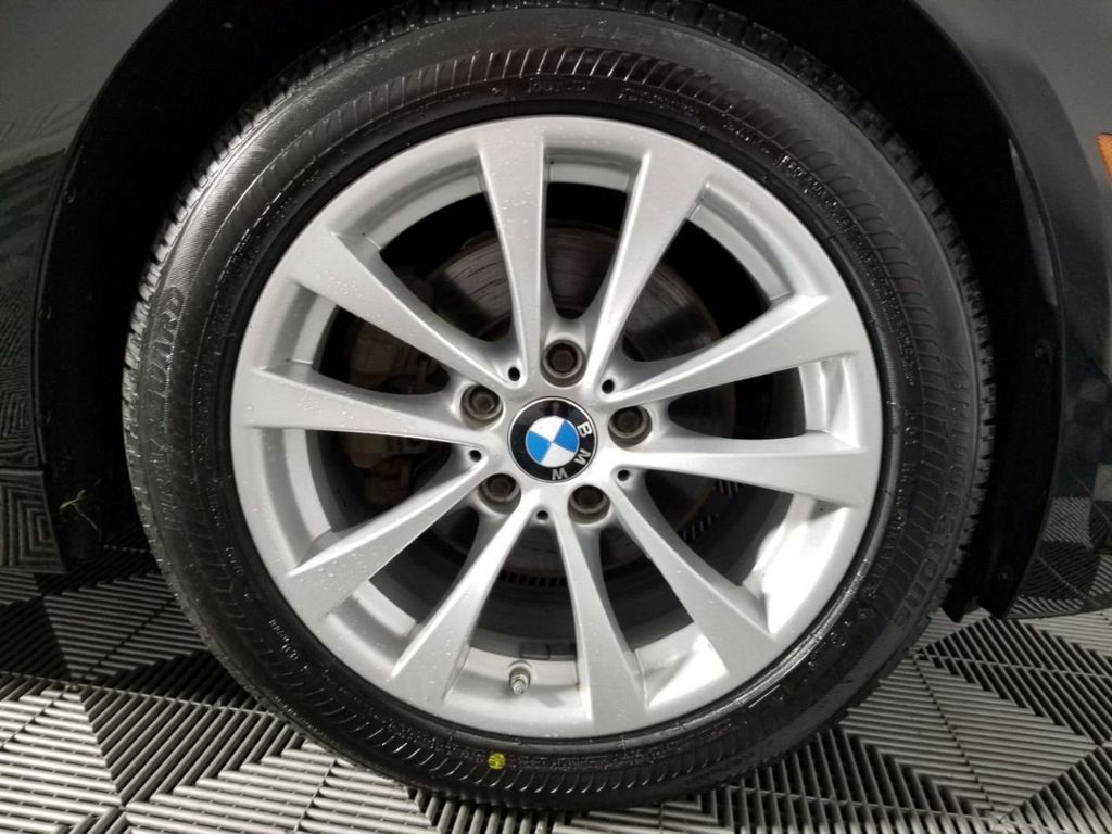 2016 BMW 3 Series 320i xDrive - 18533715 - 23