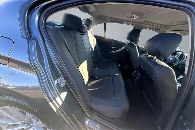 2016 BMW 3 Series 320i xDrive - 23081548 - 14