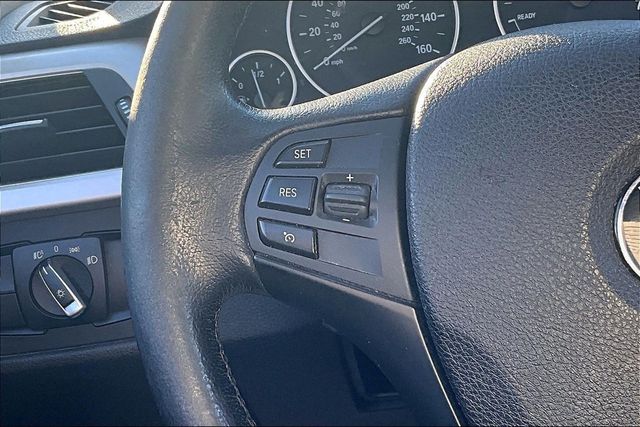 2016 BMW 3 Series 320i xDrive - 23081548 - 21