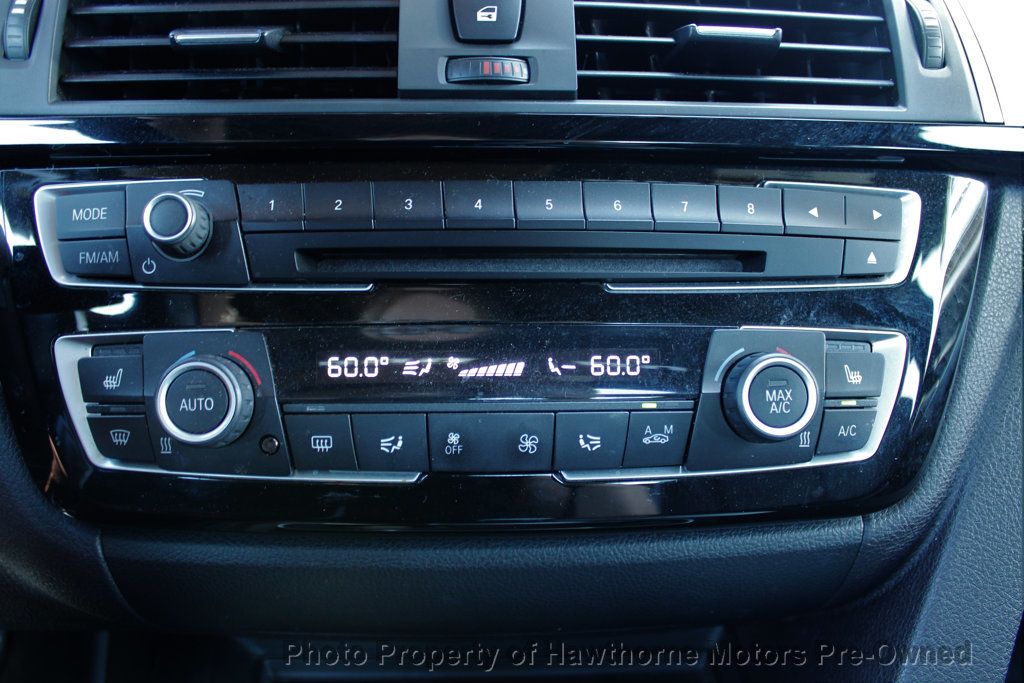 BMW 3 Series photo 15