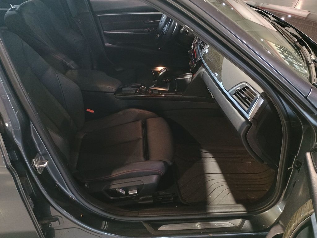 2016 BMW 3 Series 328i Clean AutoCheck Florida Car - 23069361 - 35